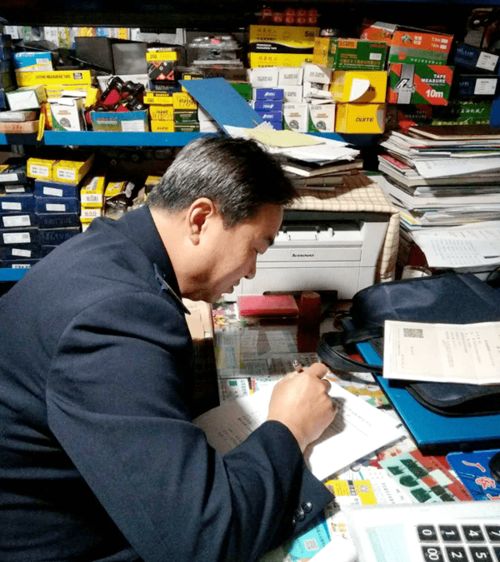 原州區(qū)分局開展安全帽等特種勞動防護用品專項監(jiān)督檢查，強化網絡技術服務支撐